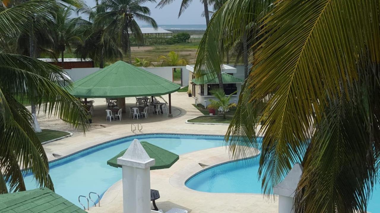Golden Beach Hotel *